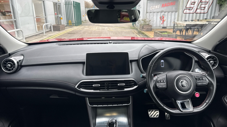 MG Hs 1.5 T-GDI Exclusive 5dr DCT Petrol Hatchback